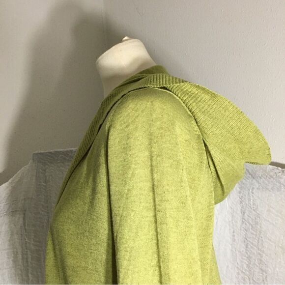 Cabi
Green Hooded Cardigan Style #282 Size Small - Picture 9 of 13